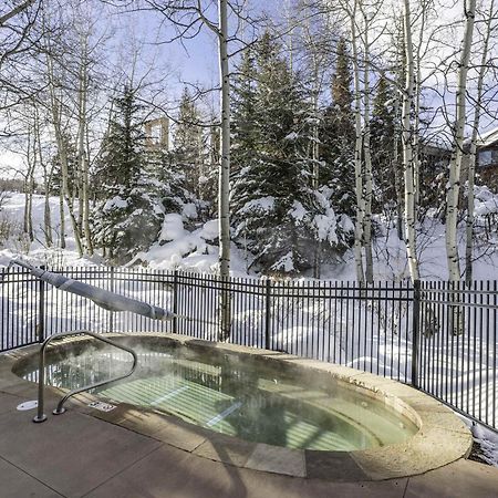 Renovated 2 Bedroom Condo W Hot Tub -Mountain Views! สโนว์แมส วิลเลจ ภายนอก รูปภาพ