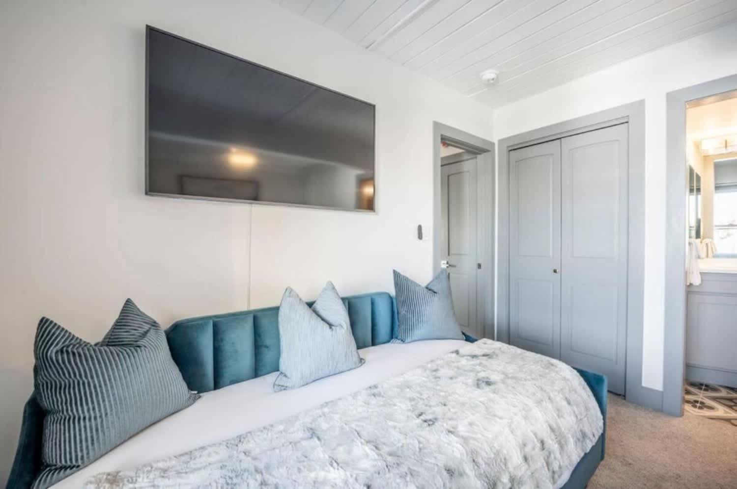 Renovated 2 Bedroom Condo W Hot Tub -Mountain Views! สโนว์แมส วิลเลจ ภายนอก รูปภาพ