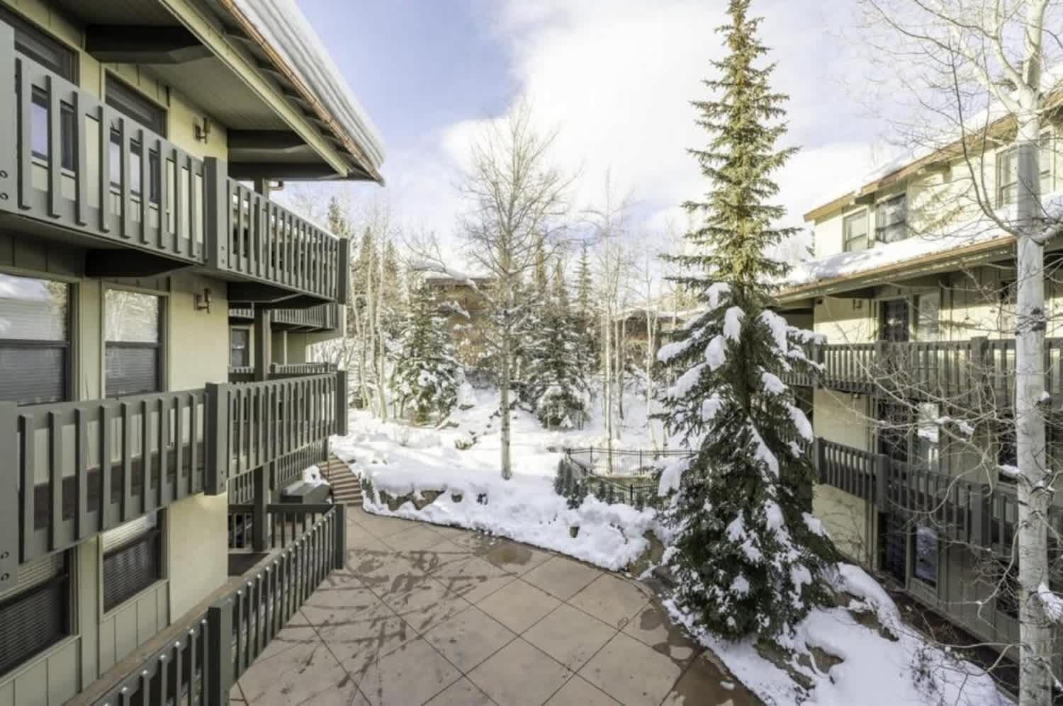 Renovated 2 Bedroom Condo W Hot Tub -Mountain Views! สโนว์แมส วิลเลจ ภายนอก รูปภาพ