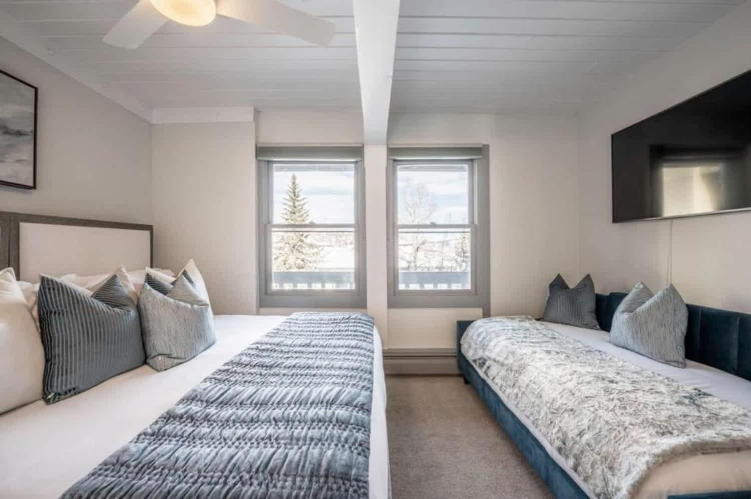 Renovated 2 Bedroom Condo W Hot Tub -Mountain Views! สโนว์แมส วิลเลจ ภายนอก รูปภาพ