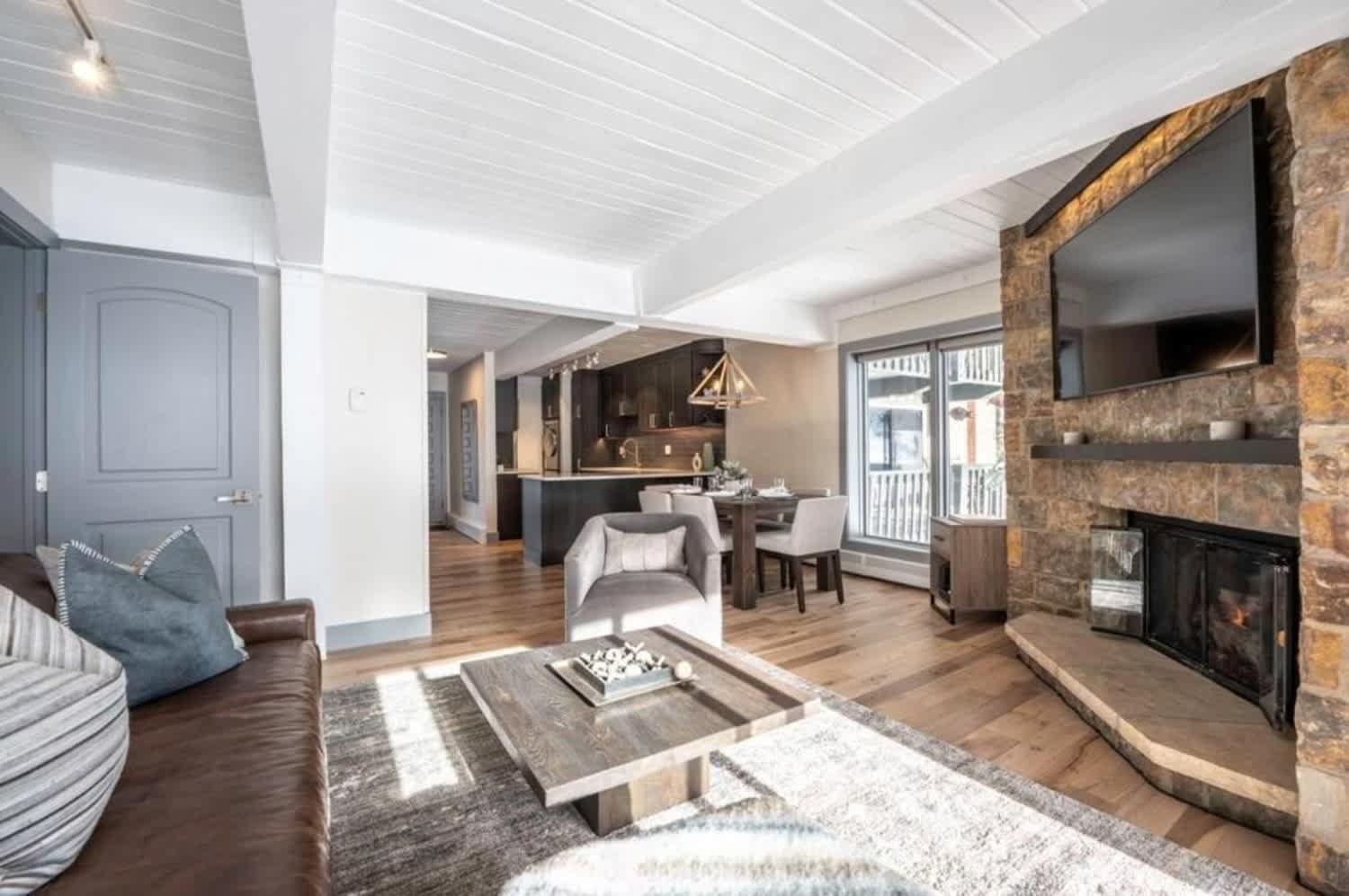 Renovated 2 Bedroom Condo W Hot Tub -Mountain Views! สโนว์แมส วิลเลจ ภายนอก รูปภาพ